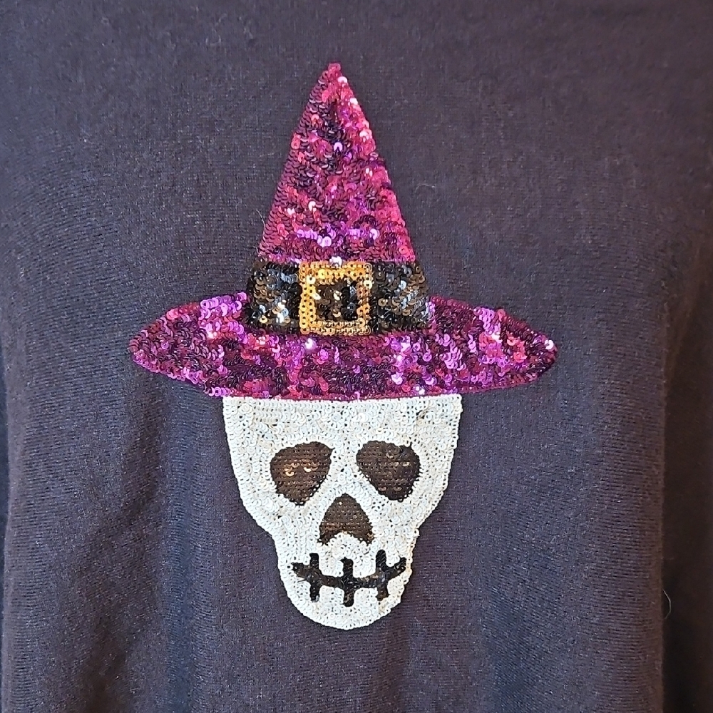 Black Cape with Skull and Witch Hat Design Halloween Glitter - Picture 2 of 8